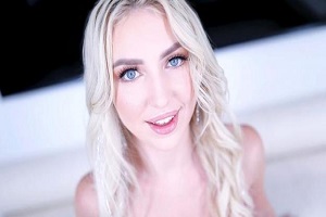 Britt Blair – Petite Blonde That Loves Sucking Fucking and