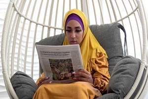 Luna Black X – Tired wife in hijab gets