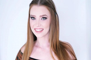 Mazy Myers – Amateur Allure Introduces Mazy Myers Petite Bartender