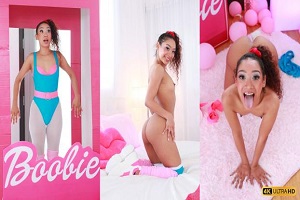 Sarah Lace – The Flexible Model
