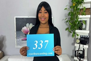 Thayana Babyy – Busty latina with huge boobs has perfect