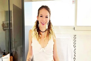 Eva, 30 – Eva, 30, likes to be the center of attention of these gentlemen… 12 Eva, 30 – Eva, 30, likes to be the center of attention of these gentlemen…