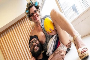 Sabrina Fit – Big clit mature loves anal