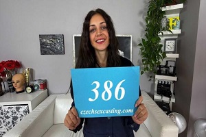 Lola Desire – This sexy brunette has no limits – E386