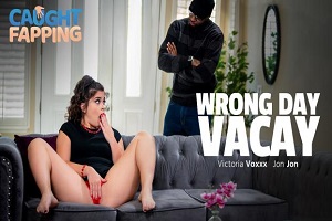 Victoria Voxxx – Caught Fapping Wrong Day Vacay