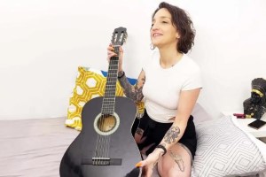 Lena – Lena takes a guitar lesson… but not only that!