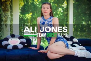 Ali Jones – Newcomer Ali Jones Loves Step-Daddy Porn and Bondage