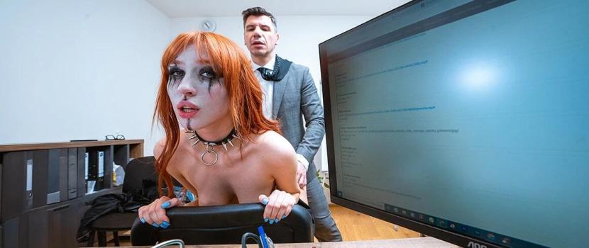 Lilly Mays – Metalgasm