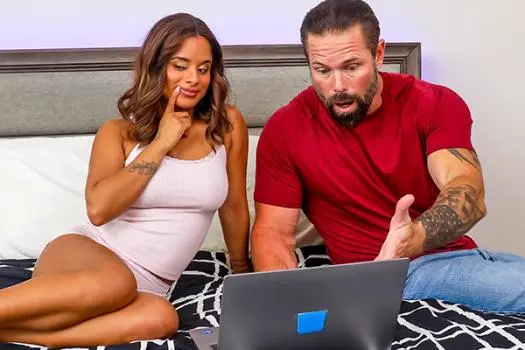 Isabella Jules – Isabella Jules’s Sexy Laptop Seduction 12 Isabella Jules – Isabella Jules’s Sexy Laptop Seduction