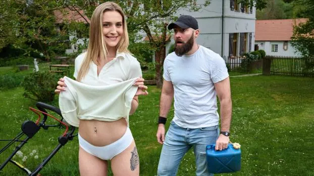 Victoria Benz – Backyard Cunt Service