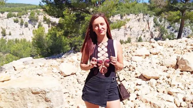 Sopixel – Sopixel, 22 years old, owner of a beauty salon in Ajaccio!